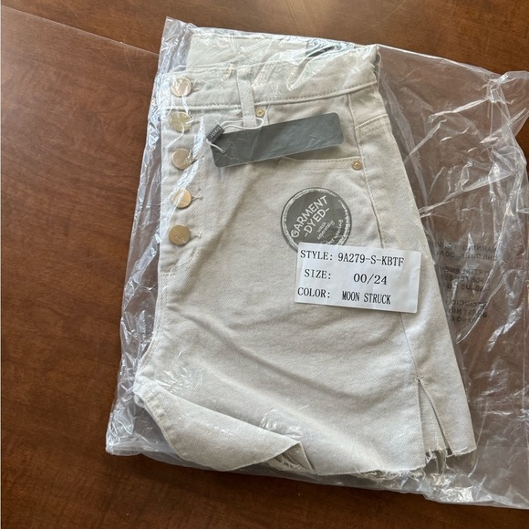 Tractr Moonstruck Cream Gray High Rise Button Fly Thigh Slit Denim Shorts 00/24 - Picture 5 of 5